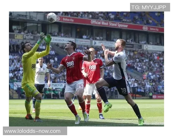 足总杯精彩对决多特蒙德大胜里昂补时进球引发争议与全场沸腾