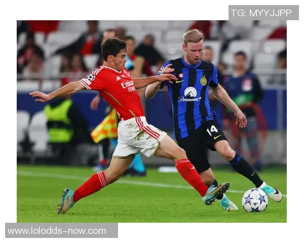 国米与本菲卡友谊赛战平精彩瞬间回顾十大进球引发全场热烈反响 国米与本菲卡友谊赛战平精彩瞬间回顾十大进球引发全场热烈反响