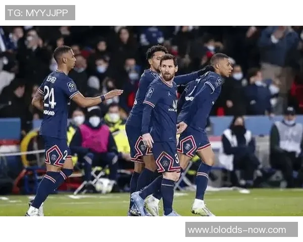 西甲激战：巴黎圣日耳曼大胜尤文图斯红牌事件引发全场热议